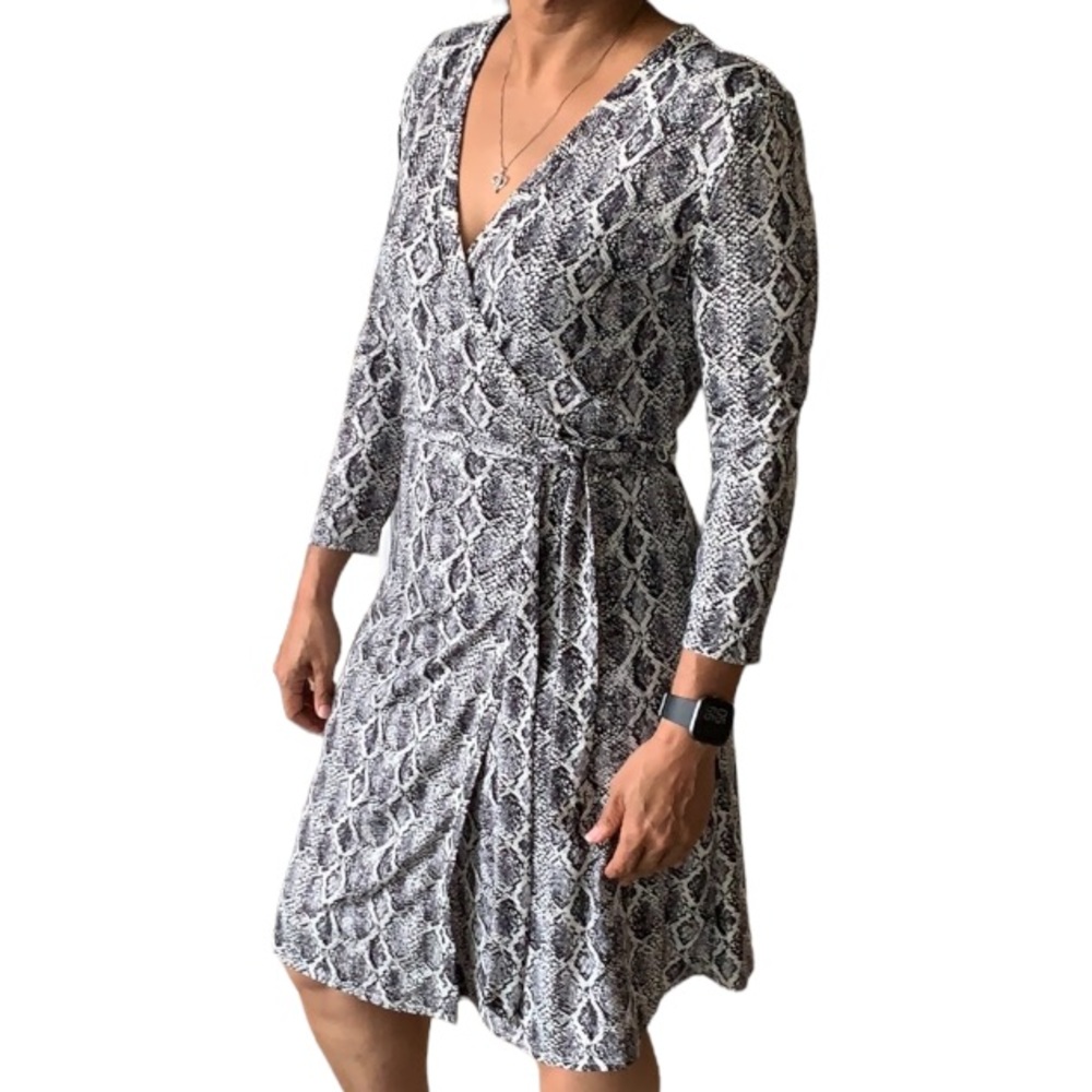 Super Soft Mng Basics Snakeskin Print Wrap Dress,… - image 2